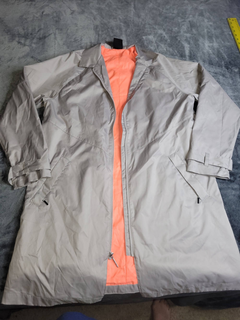 Nike Windrunner Women’s Water Resistant Trench Coat Mesh Lined Gray Size L